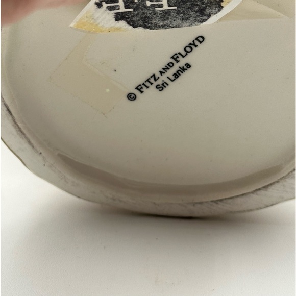 Fitz and Floyd Classic Christmas Pitcher with Bow Holly Berries and Pine Cones - Picture 6 of 16